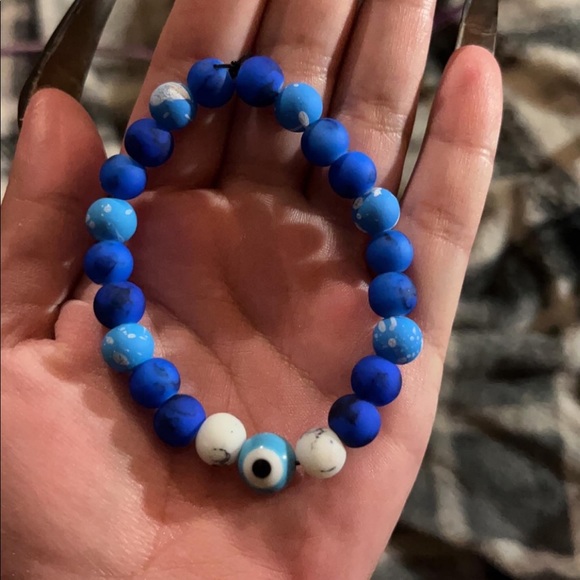 Accessories - Custom beaded Jewelry